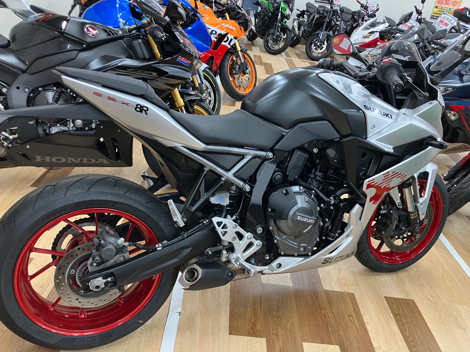 Suzuki GSX-8R — фото 2