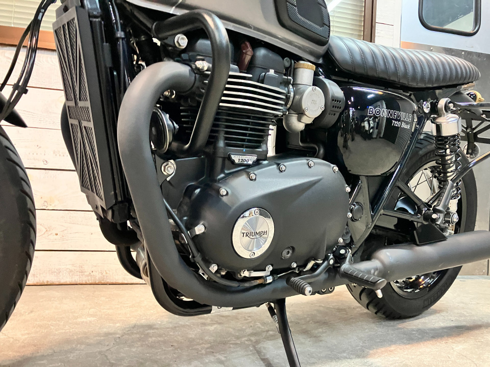 Triumph TRYANPH BONNEVILLE T120B — фото 26