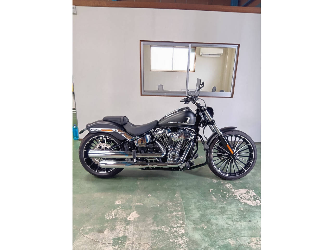 HD BREAKOUT FXBR1750
