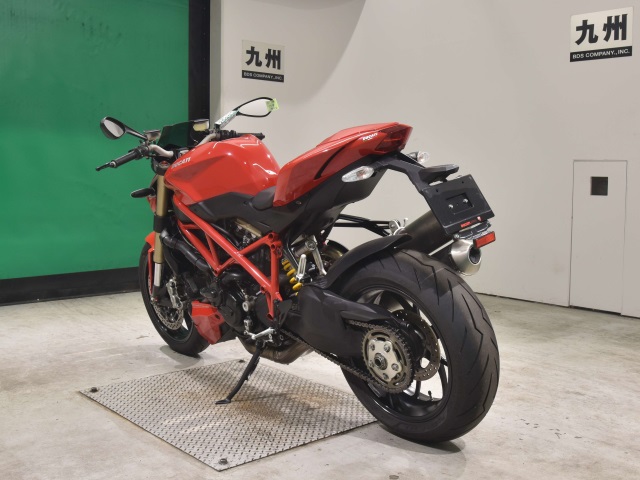 もも 2593] Ducati STREETFIGHTER 848 - ZDMF104JAFB018384
