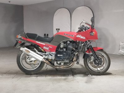 Kawasaki GPZ900R