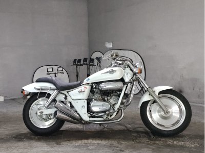 Honda MAGNA250