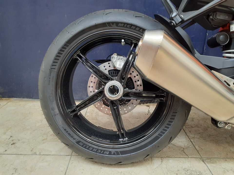 KTM 1390S DUKE EVO — фото 10