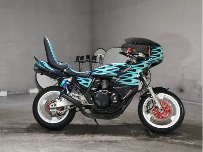 Yamaha XJR400