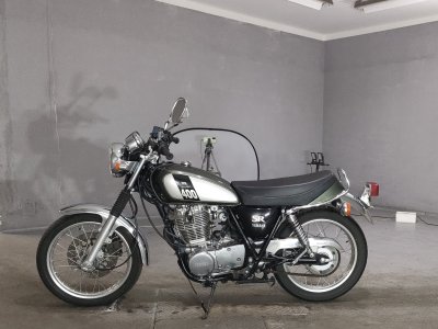 Yamaha SR400 — фото 2