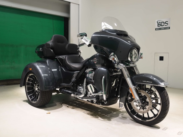 HD ELECTRA GLIDE FLHTCU1870 TRIKE — фото 3