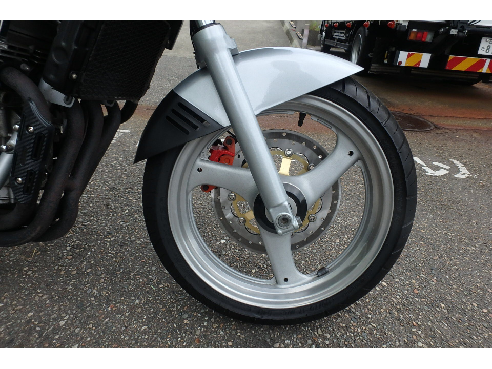 Suzuki GSX250S KATANA — фото 4