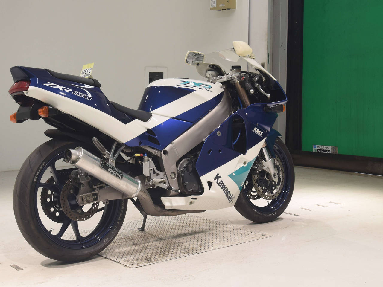 5392] Kawasaki ZXR250 - ZX250C-002525