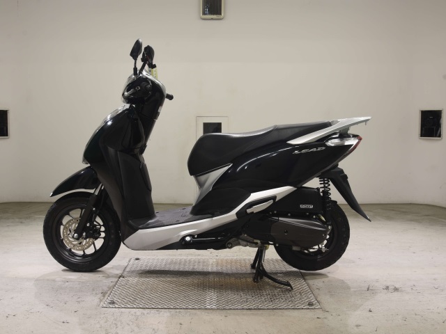 Honda LEAD125 — фото 2