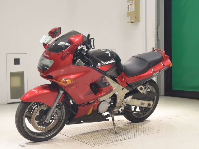 Kawasaki ZZ-R400 — фото 4