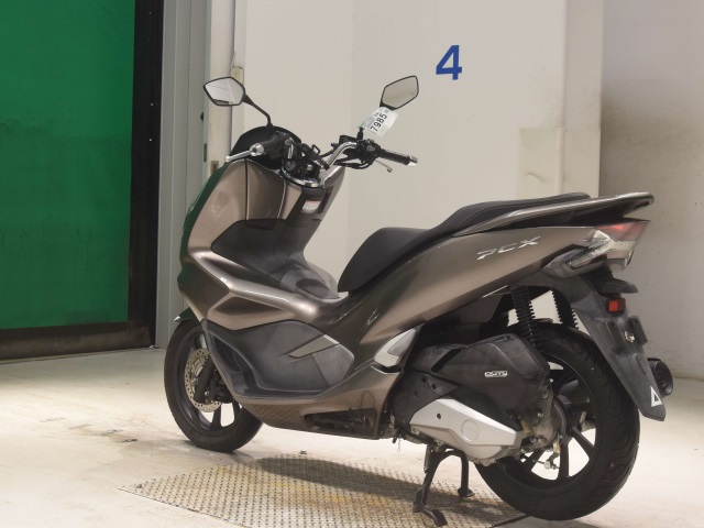 Honda PCX125-3 — фото 6