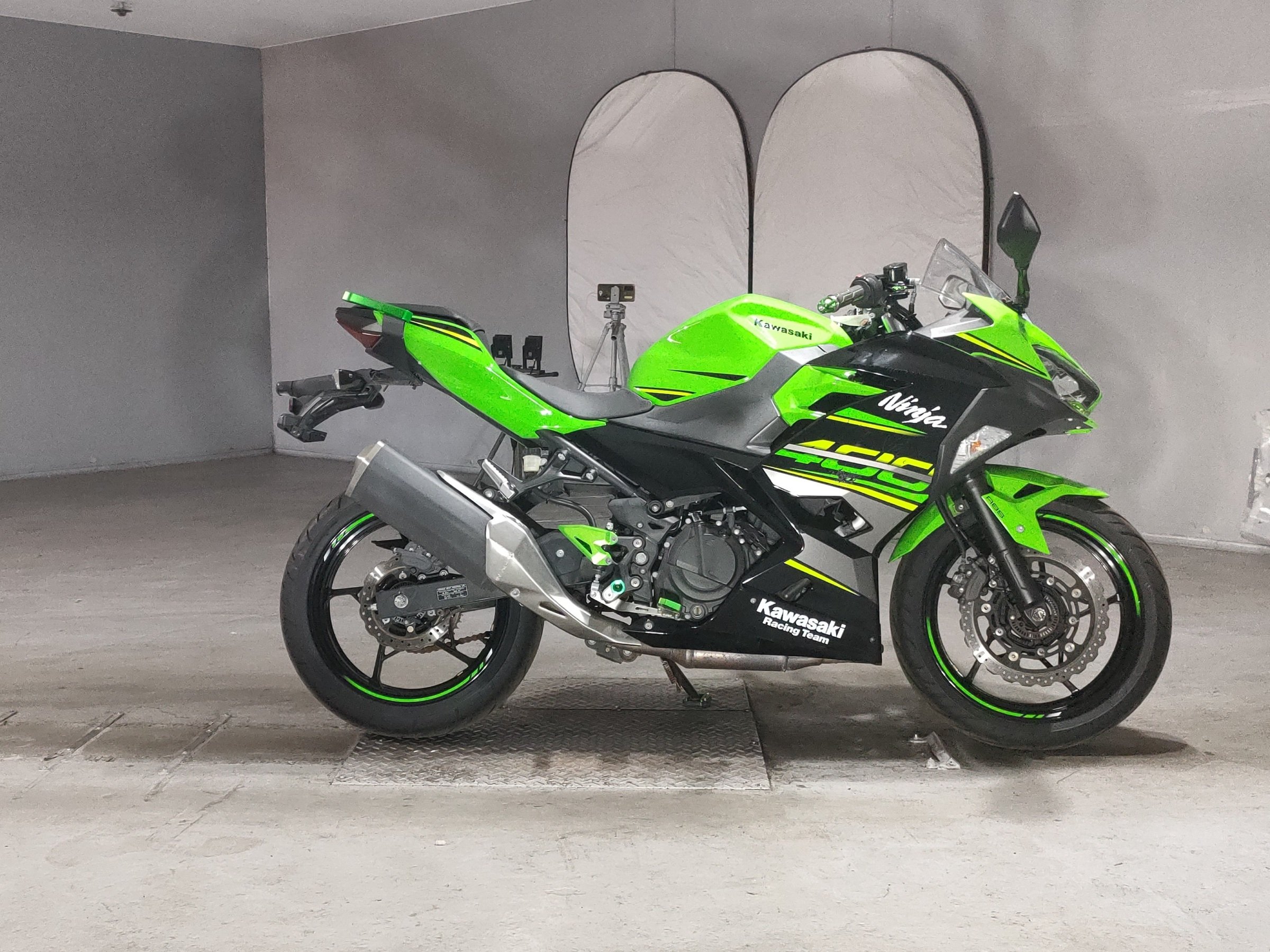 Kawasaki NINJA400