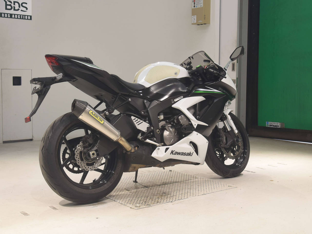 0607] Kawasaki ZX-6RA - JKBZX636EFA016923