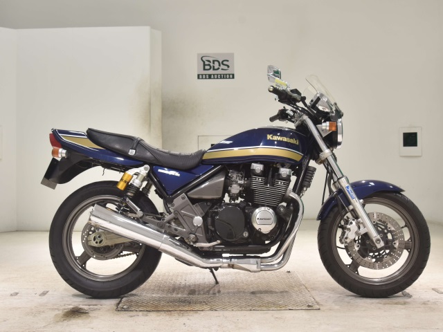 Kawasaki ZEPHYR400