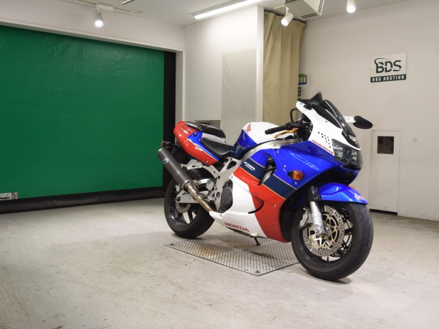 Honda CBR900RR — фото 3