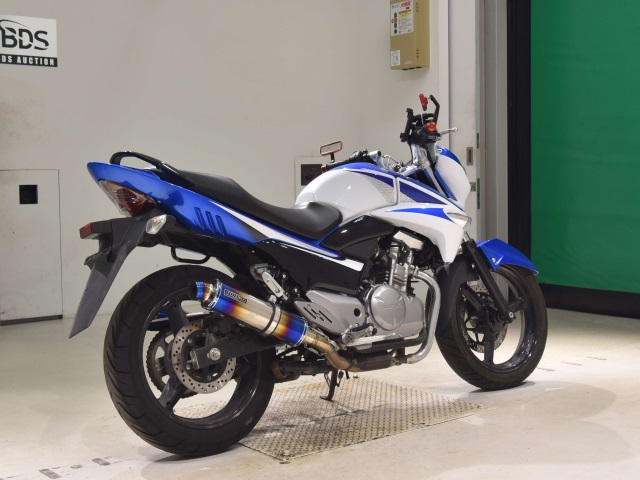 Suzuki GSR250 — фото 5