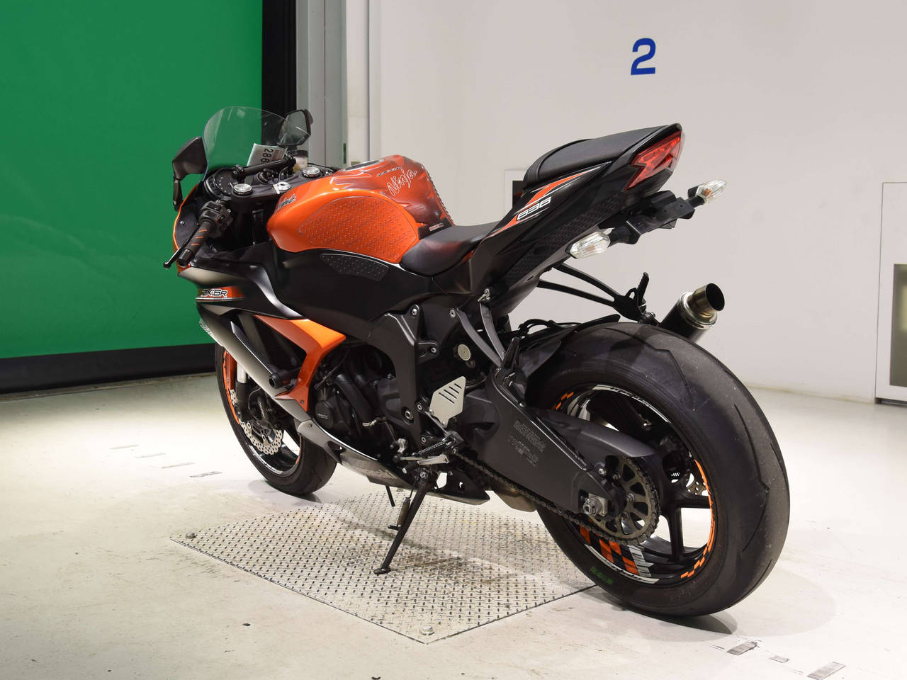 2864] Kawasaki ZX-6R - JKBZX636EFA011323