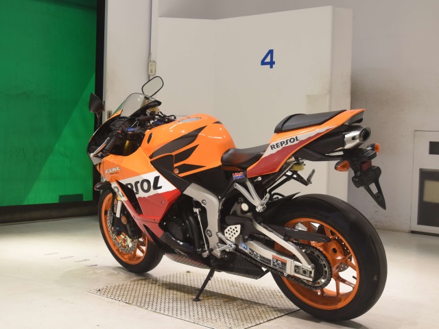 Honda CBR600RR — фото 6