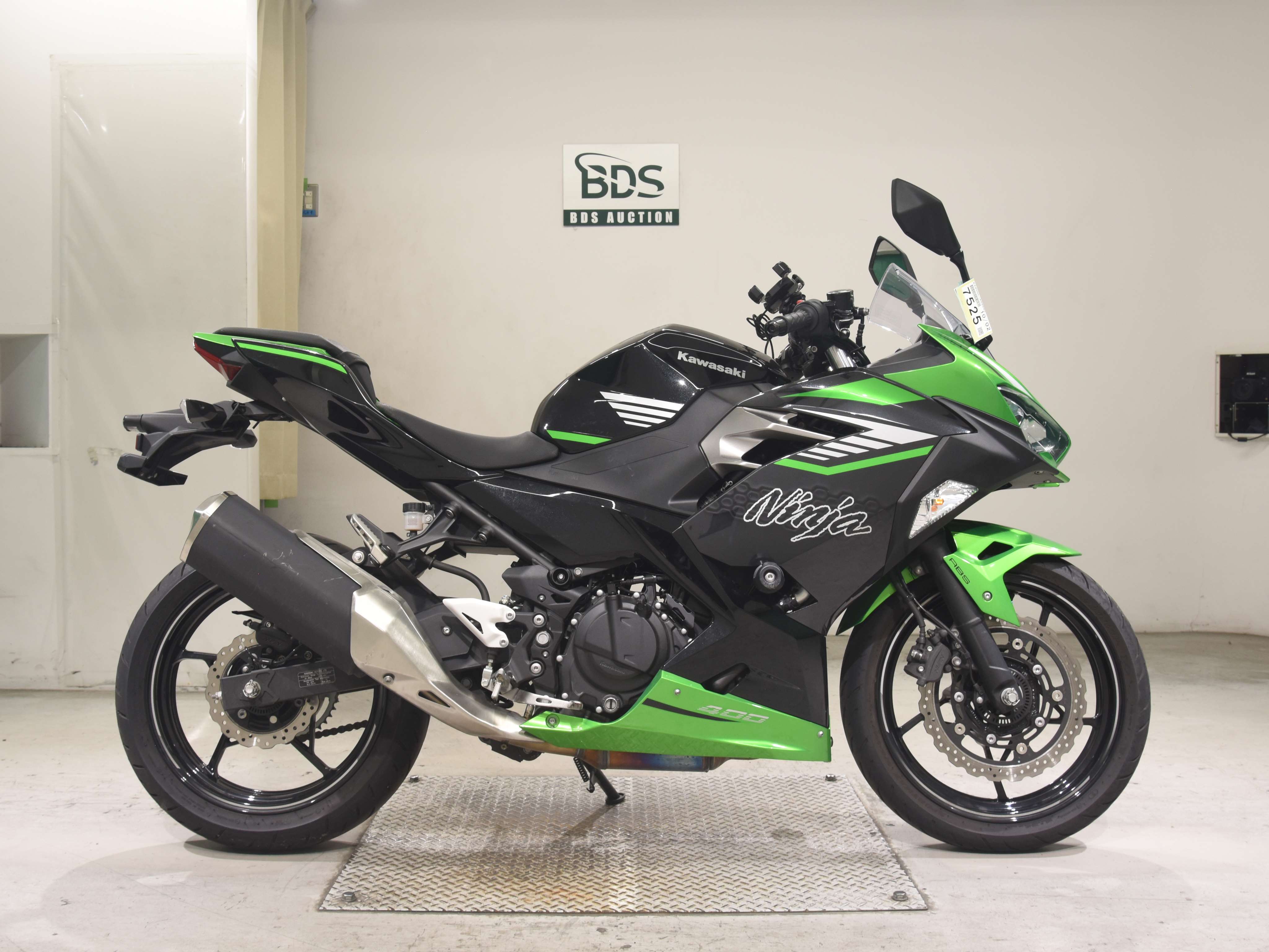 Kawasaki NINJA400
