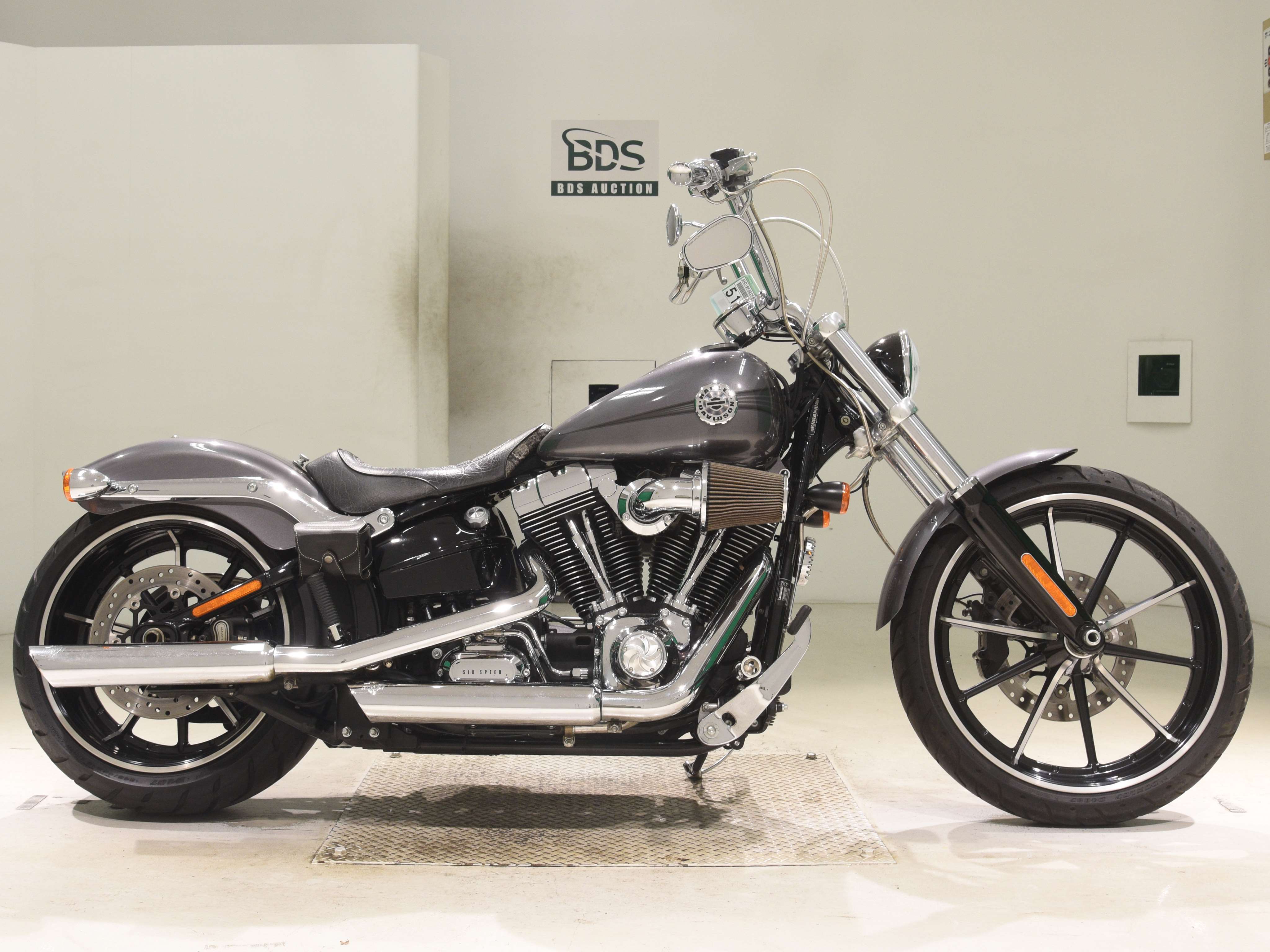 HD BREAKOUT FXSB1580