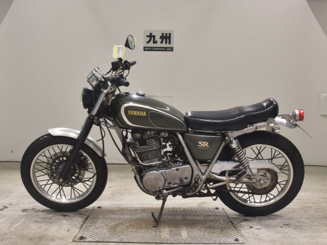 Yamaha SR400 — фото 2
