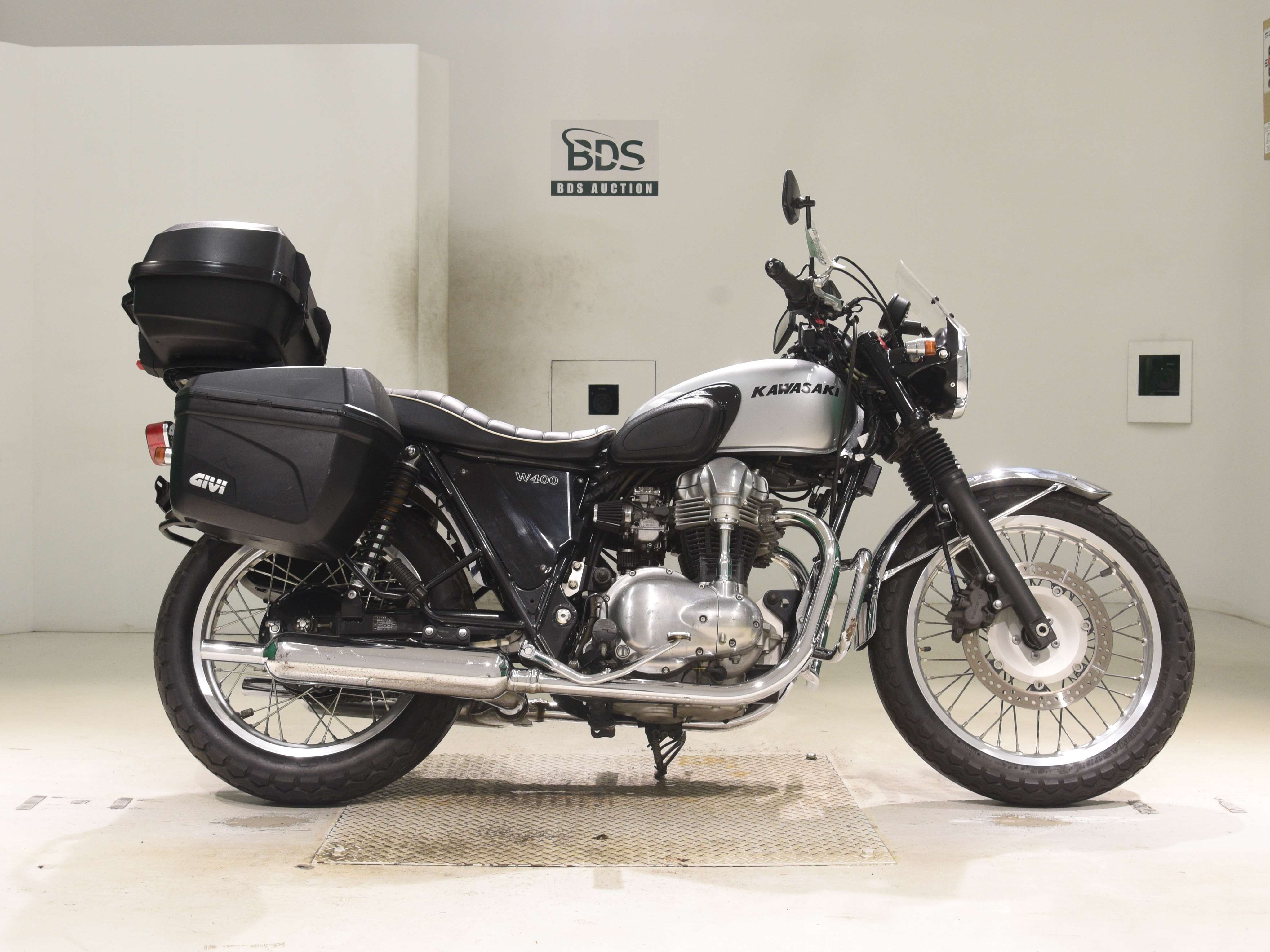 Kawasaki W400
