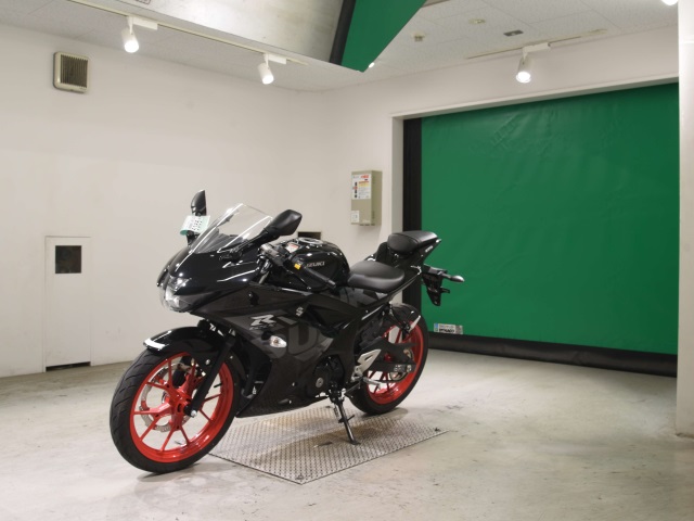 Suzuki GSX-R125 — фото 4