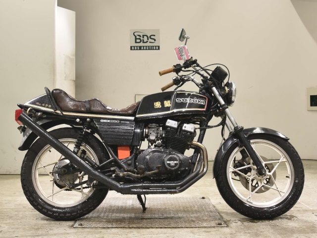 Suzuki GSX250E
