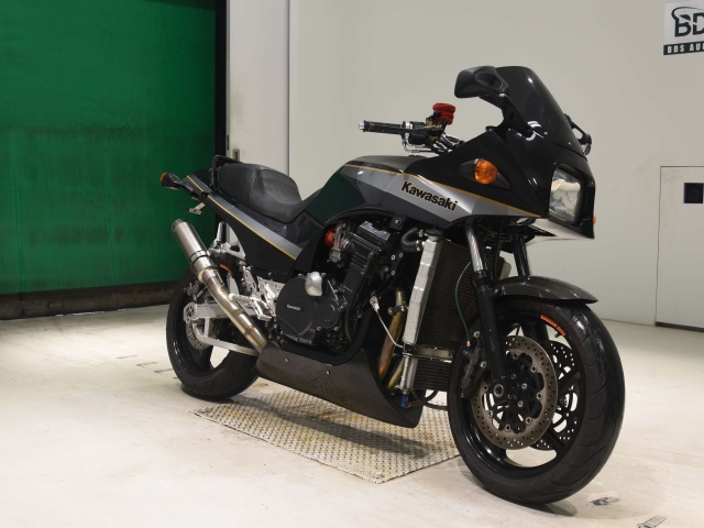 Kawasaki GPZ750R — фото 3