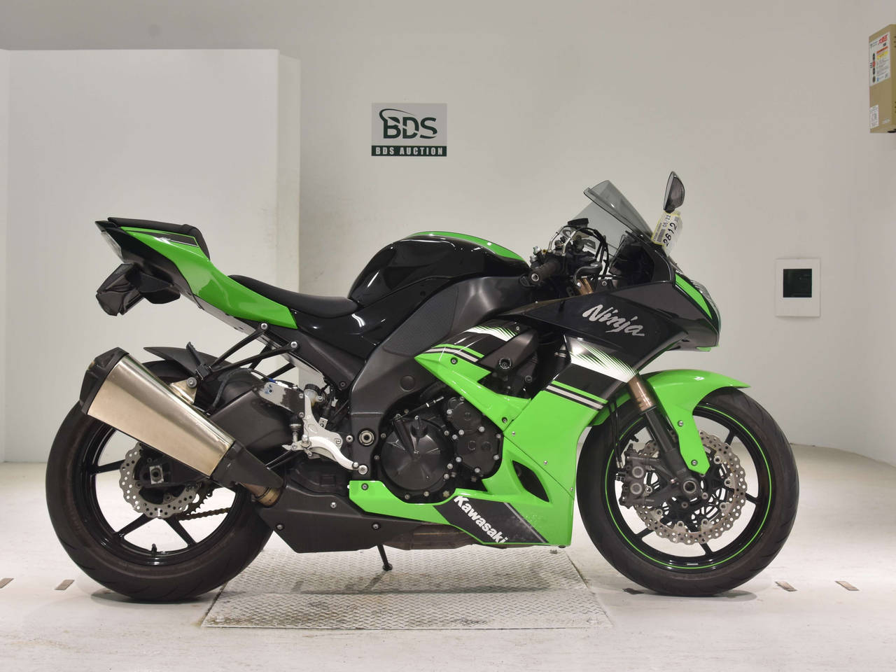 2612] Kawasaki NINJA ZX-10R - ZXT00E-009804
