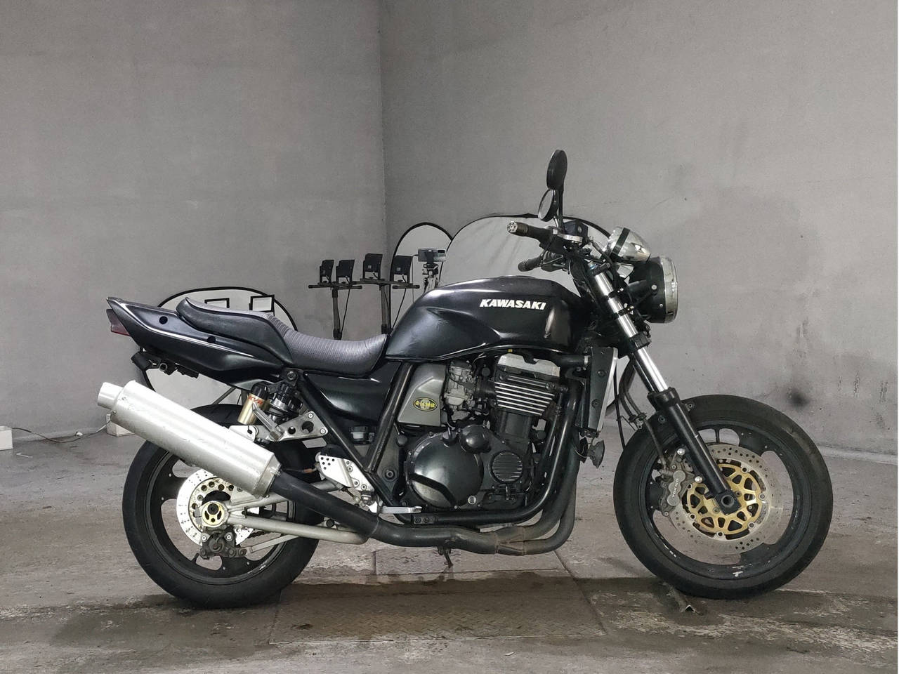 Kawasaki ZRX1100