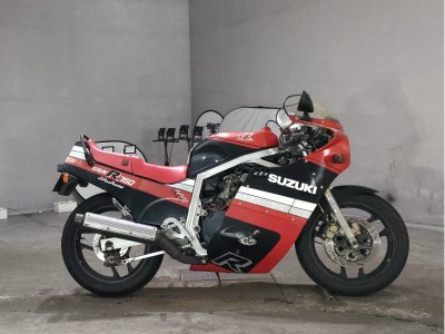 Suzuki GSX-R750