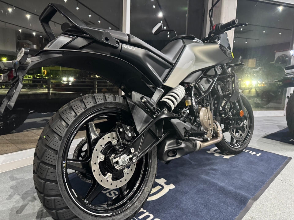 Husqvarna BLACK ARROW 250 — фото 3