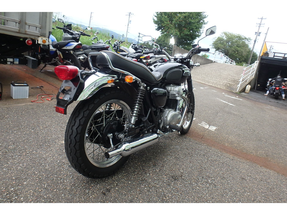 Kawasaki W400 — фото 7