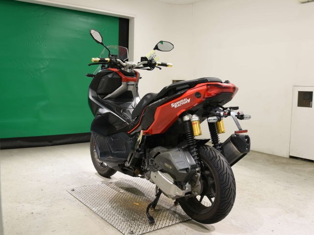 Honda ADV 150 — фото 6
