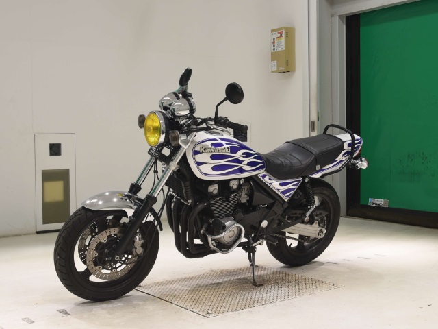Kawasaki ZEPHYR400 — фото 4
