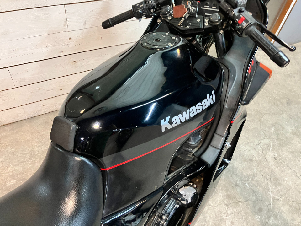 Kawasaki GPZ1000RX — фото 15
