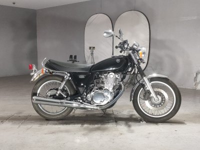 Yamaha SR 400
