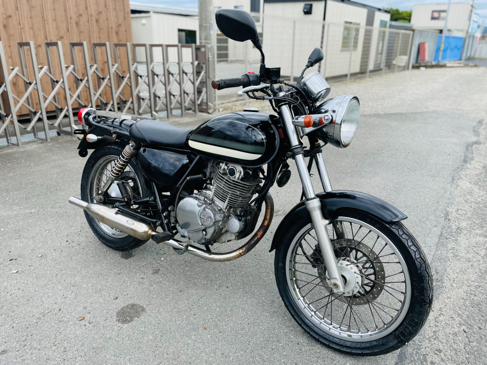 Suzuki ST250