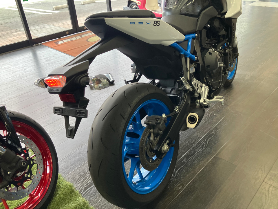 Suzuki GSX-8S — фото 4