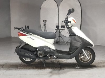 Yamaha AXIS TREAT