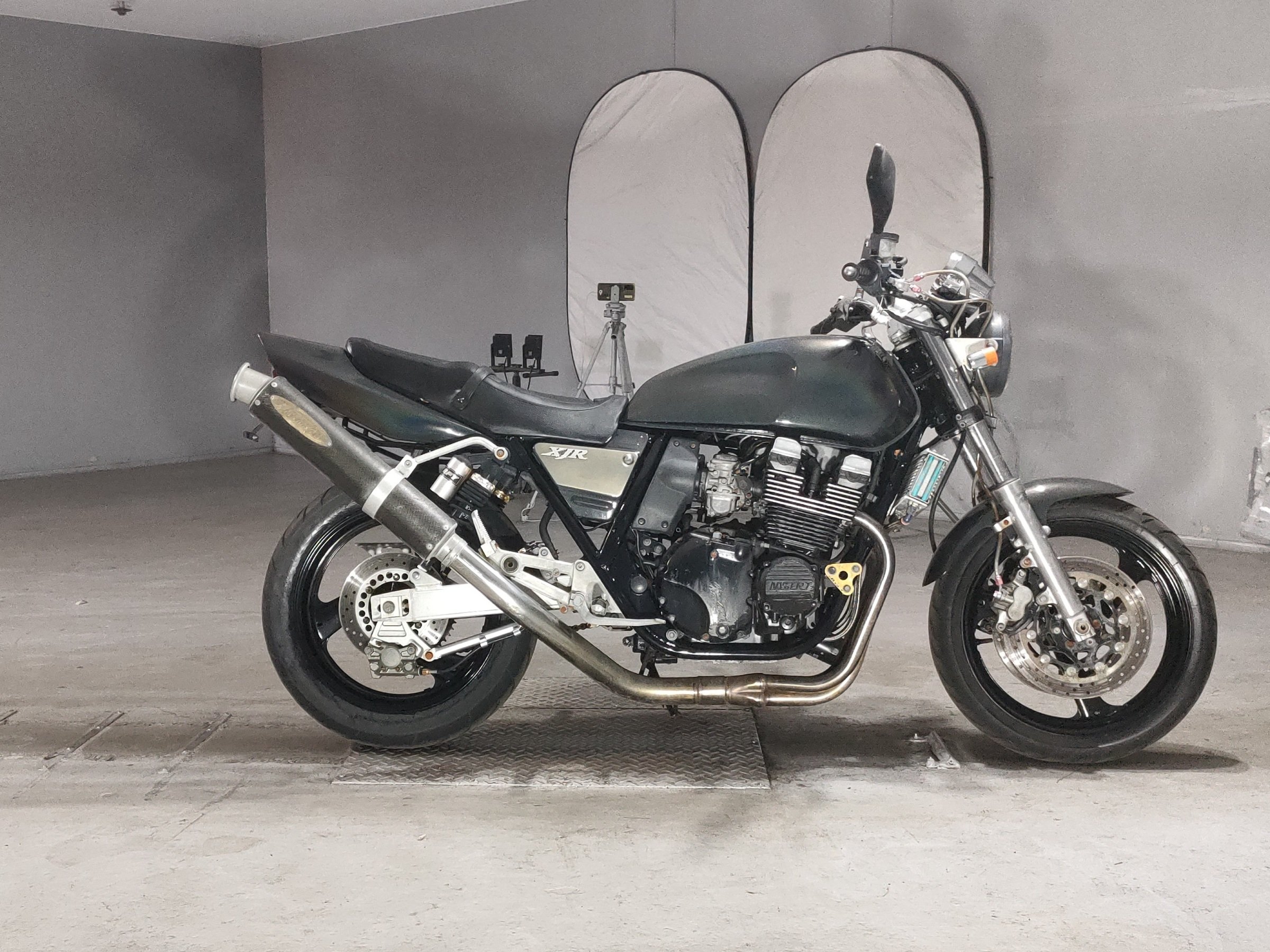 Yamaha XJR400