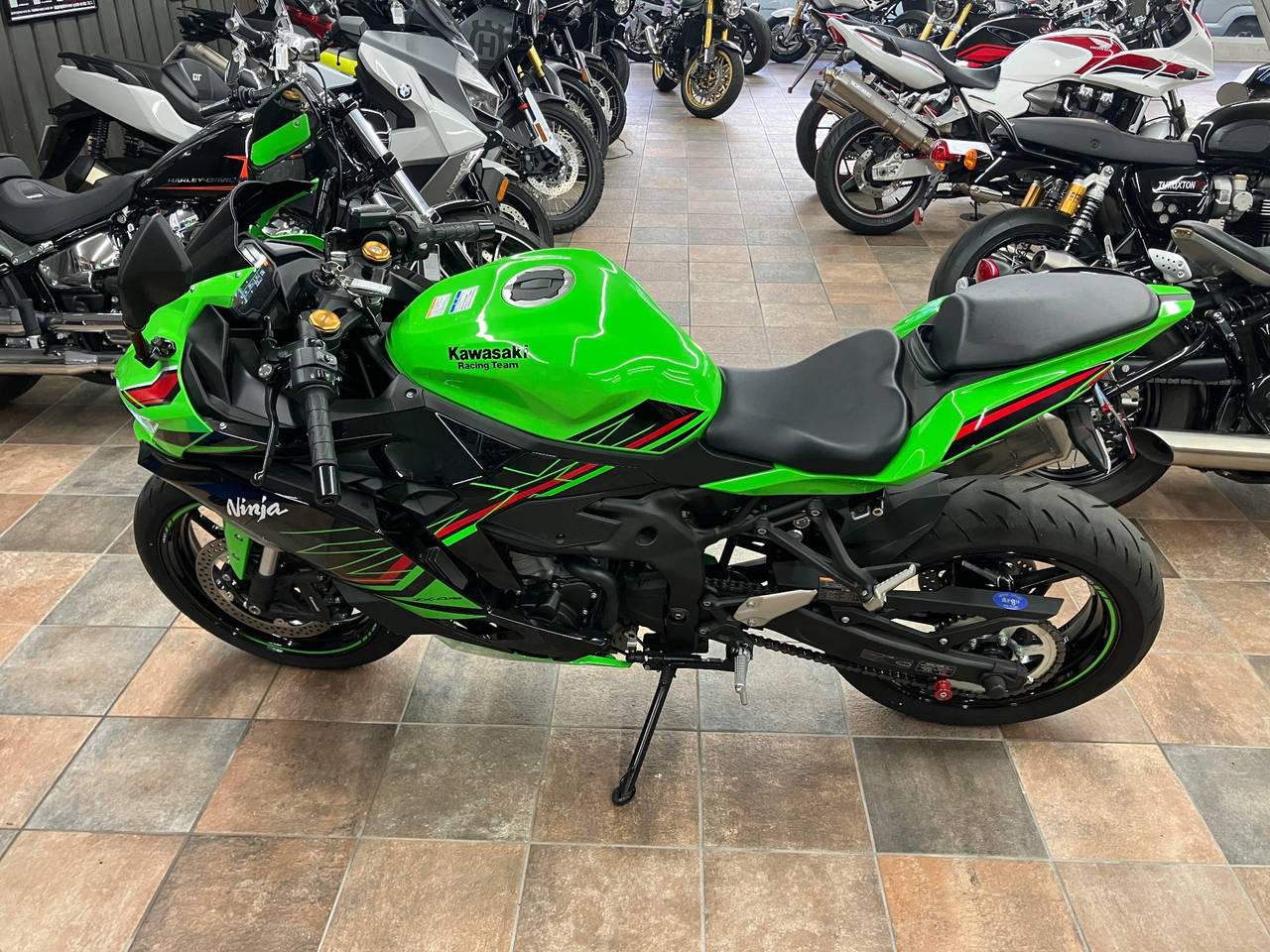 4331] Kawasaki NINJA ZX-4RR - ZX400P-A05971