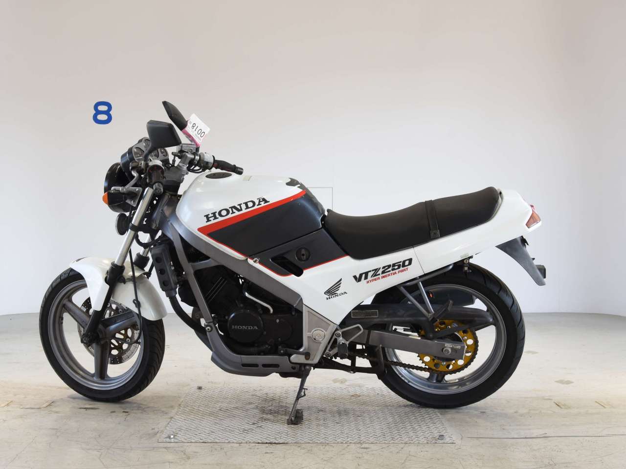 VTZ250 VT250f MC15 ファイター製テールカウル FIGHTER VTZ250〔(MC-15