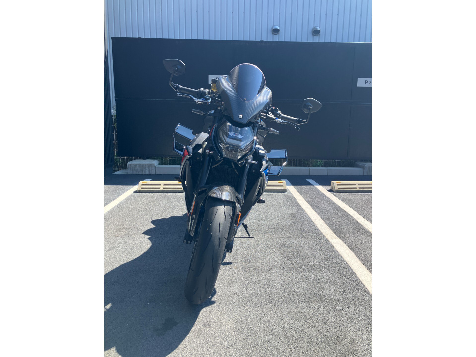 BMW M1000R