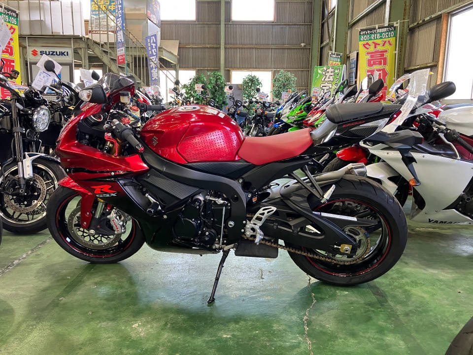 Suzuki GSX-R750 — фото 4