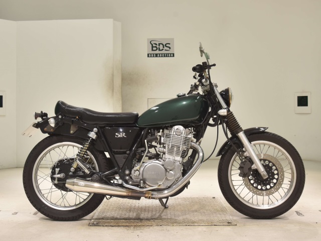 Yamaha SR400