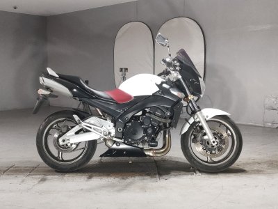 Suzuki GSR400