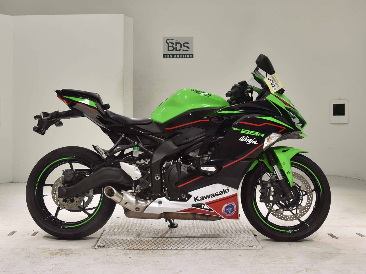 0002] Kawasaki NINJA ZX-25R - ZX250E-A17325