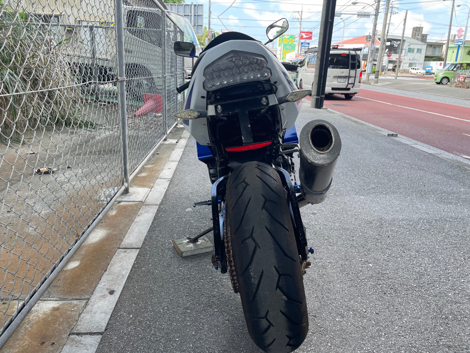 Suzuki GSX-R600 — фото 11